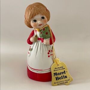 Vintage Jasco 1978 Merri Bells Xmas Bisque Porcelain Girl Figurine w/Tag